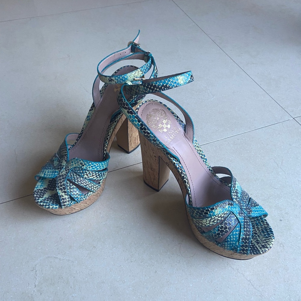 NEW Vince Camuto Chunky Heel